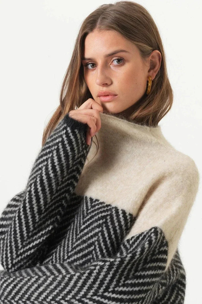 Women's Chevron Turtleneck Pullover Relaxed Fit