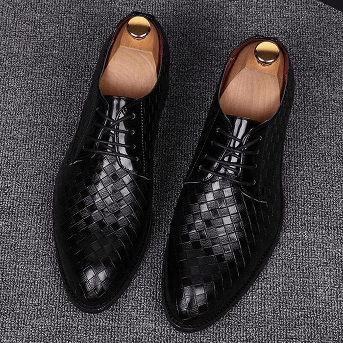 Men's Woven Textured Derby Shoes with Lace-Up Closure